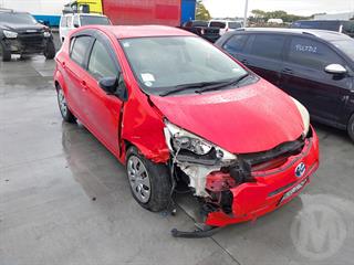 2013 Toyota Aqua Hybrid Hatch Photo