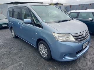 2012 Nissan Serena Station Wagon Photo