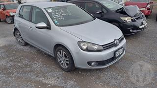 2010 Volkswagen Golf Hatch Photo