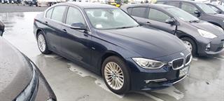 2014 BMW 320i 4D Sedan Photo