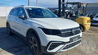 2024 Volkswagen Tiguan Allspace Style AWD Station Wagon Photo