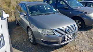 2006 Volkswagen Passat 2.0 TDI DSG Variant Station Wagon Photo