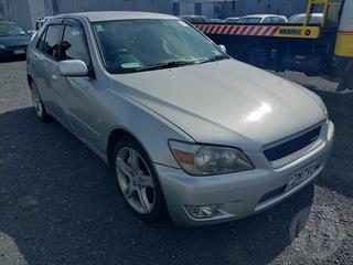 1999 Toyota Altezza Sedan Photo
