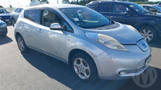 2011 Nissan Leaf Hatch Photo