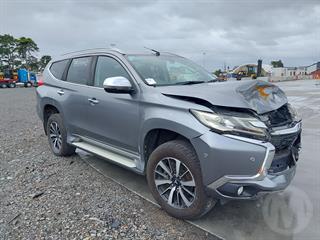 2016 Mitsubishi Pajero Sport VRX 2.4D/4WD/8AT Station Wagon Photo