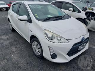 2015 Toyota Aqua Hatch Photo