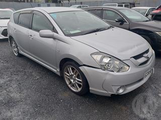 2004 Toyota Caldina Station Wagon Photo