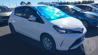 2014 Toyota Vitz Hatch Photo