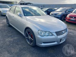 2005 Toyota Markx Sedan Photo