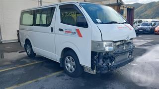 2004 Toyota Hiace Van Photo