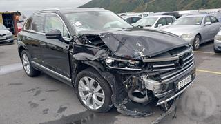 2022 Volkswagen Touareg V6 170kw TDI 3.0DT Station Wagon Photo