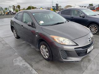 2012 Mazda Axela Sedan Photo