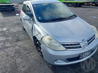 2011 Nissan Tiida Hatch Photo