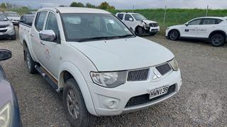 2015 Mitsubishi Triton D/cab GLX 2.5D/4AT/ Dual Cab Utility Photo