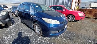 2010 Toyota Wish Station Wagon Photo