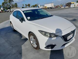 2014 Mazda Axela Sedan Photo