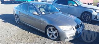 2009 BMW 330d SE Sedan Photo