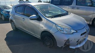 2014 Toyota Aqua Hatch Photo