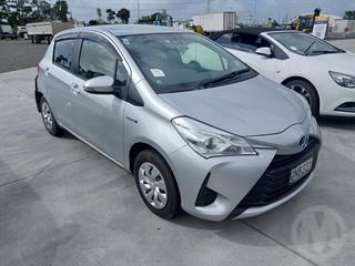 2018 Toyota Vitz Hybrid Hatch Photo