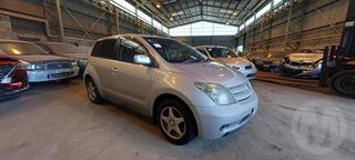2004 Toyota IST Hatch Photo