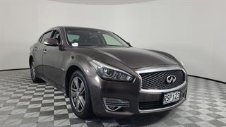 2016 Nissan Fuga Hybrid 4D Sedan Photo