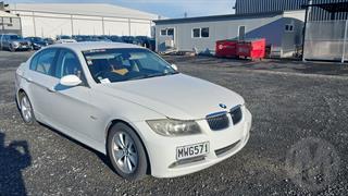 2009 BMW 325i Sedan Photo