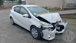 2015 Toyota Aqua Hatch Photo