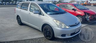 2003 Toyota Wish Station Wagon Photo