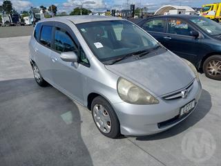 2006 Honda fit Hatch Photo
