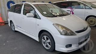 2004 Toyota Wish Station Wagon Photo