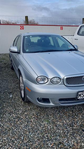 2008 Jaguar X-type Sedan Photo