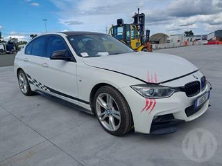 2014 BMW 320i Sedan Photo