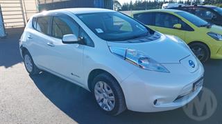 2015 Nissan Leaf Hatch Photo