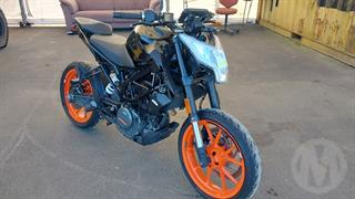 2021 KTM 390 Duke Motorcycle Photo