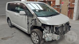 2008 Mitsubishi Delica Station Wagon Photo