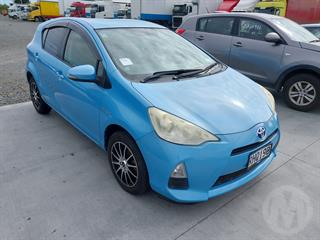 2014 Toyota Aqua Hatch Photo