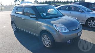2004 Mazda Verisa Hatch Photo
