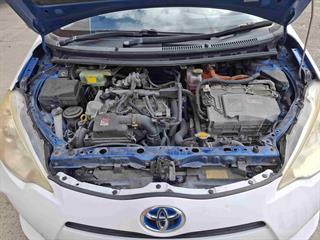 2013 Toyota Aqua Hybrid Hatch Photo