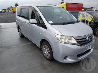 2013 Nissan Serena Station Wagon Photo