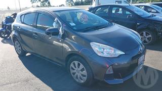 2013 Toyota Aqua Hybrid Hatch Photo