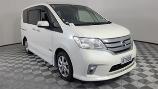 2013 Nissan Serena 5D Station Wagon Photo