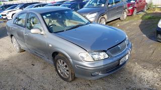 2001 Nissan Bluebird Sylphy Sedan Photo