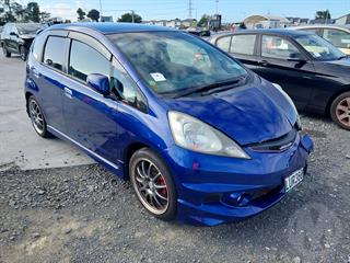 2009 Honda fit Hatch Photo