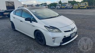 2013 Toyota Prius Hatch Photo