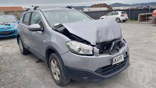2012 Nissan Qashqai 2.0 ST AT Hatch Photo