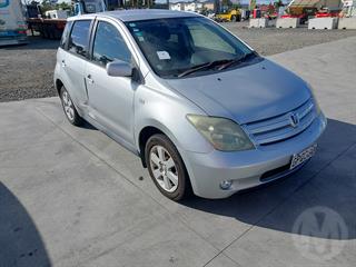 2004 Toyota IST Hatch Photo