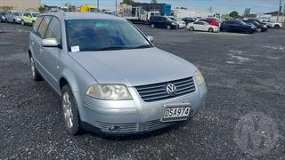 2002 Volkswagen Passat Station Wagon Photo