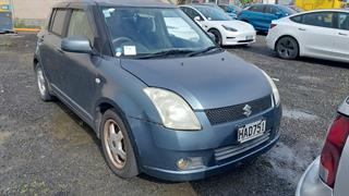 2004 Suzuki Swift Hatch Photo