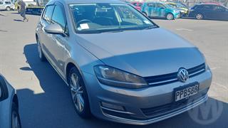 2013 Volkswagen Golf Hatch Photo