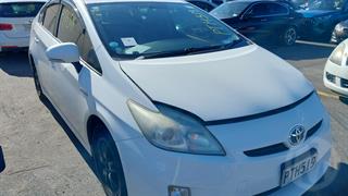 2011 Toyota Prius Hybrid Hatch Photo